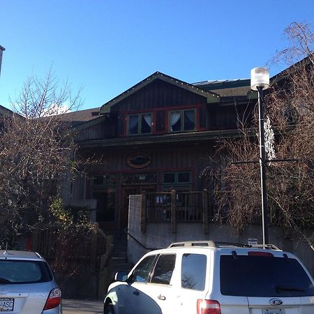 Howe Sound Inn & Brewing Company Squamish Esterno foto