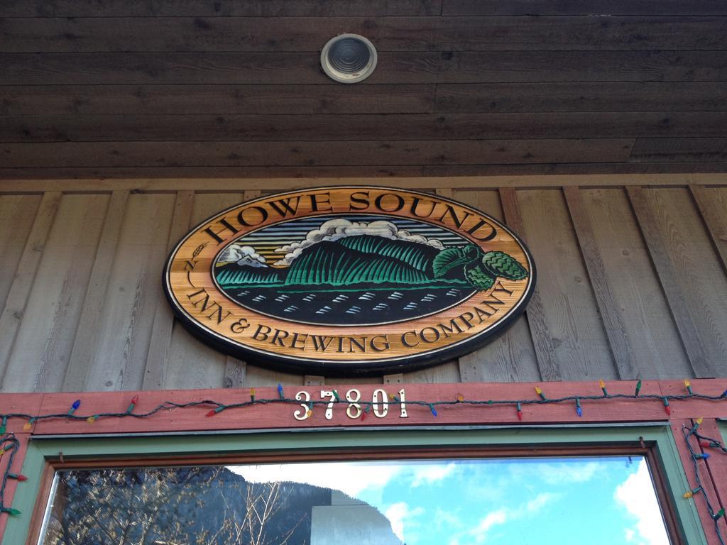 Howe Sound Inn & Brewing Company Squamish Esterno foto