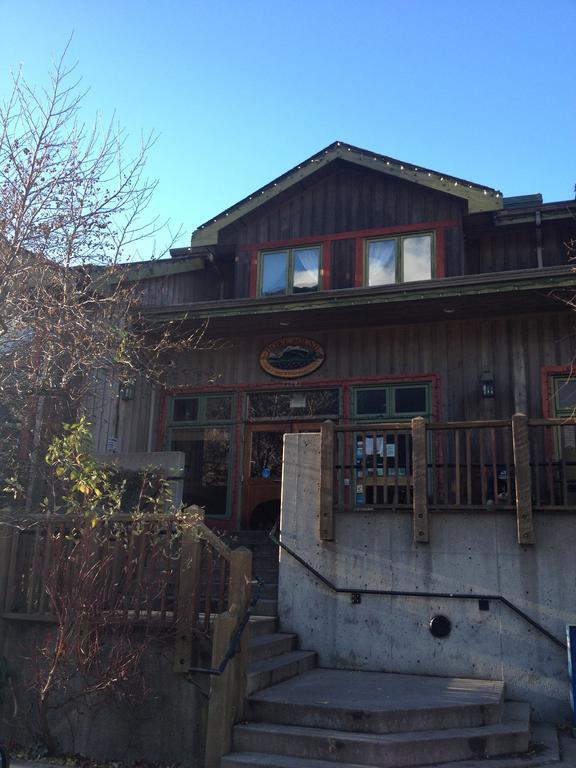Howe Sound Inn & Brewing Company Squamish Esterno foto