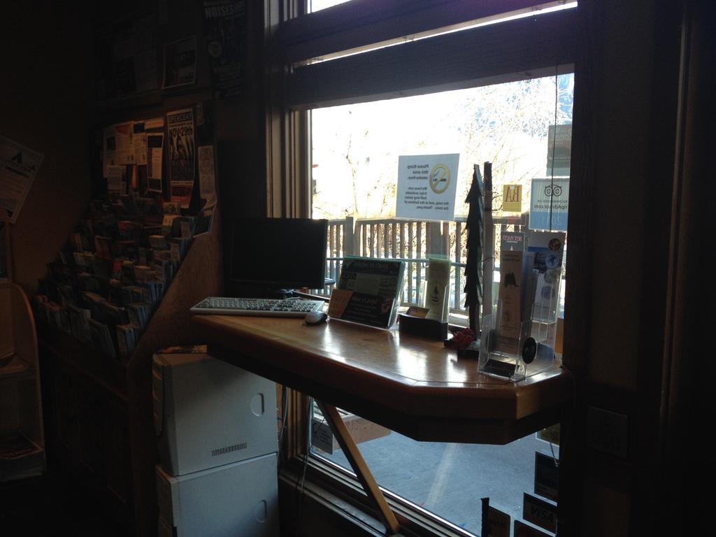 Howe Sound Inn & Brewing Company Squamish Esterno foto
