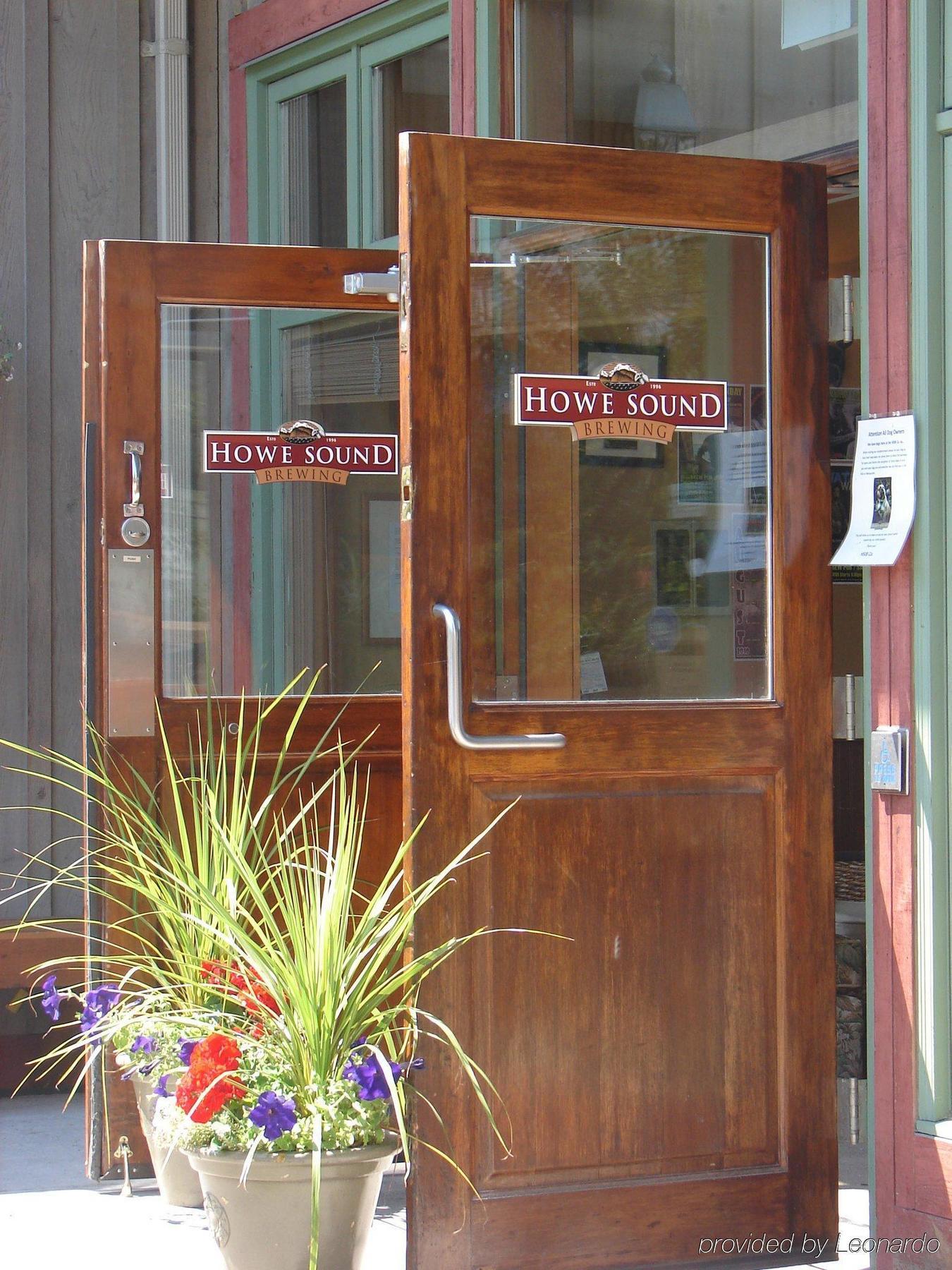 Howe Sound Inn & Brewing Company Squamish Esterno foto